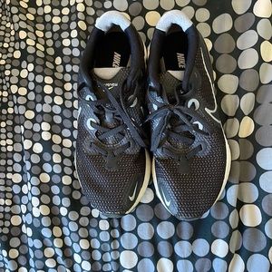 Nike Renew Tennis Shoes